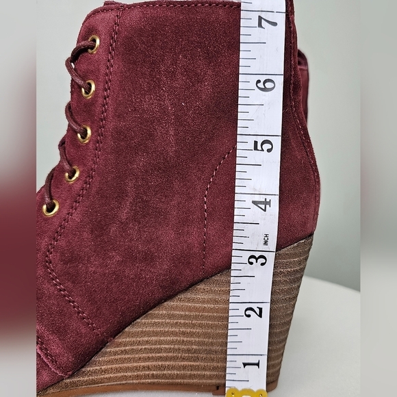Diba Blake Suede Ankle Bootie Wedge Heel Lace Up Round Toe Burgundy Womens - Picture 12 of 15